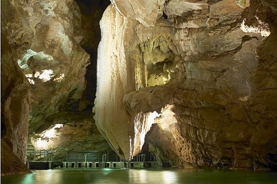 grande-pendeloque-407912