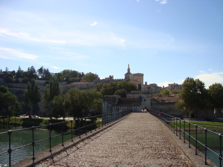 Desde el puente de Avignon. O lo que queda de él.