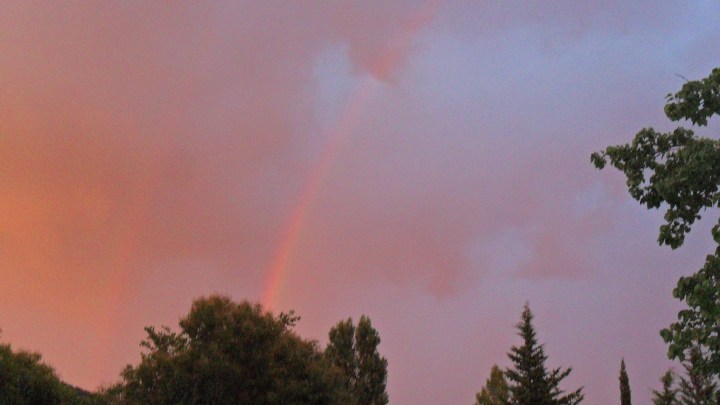 Arco iris en Puget-Ville. Después de la tormenta llega la calma.