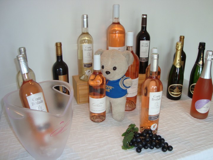 Martincito entre los rosés. No lo encontrábamos hasta que... lo descubrimos haciendo lío también.