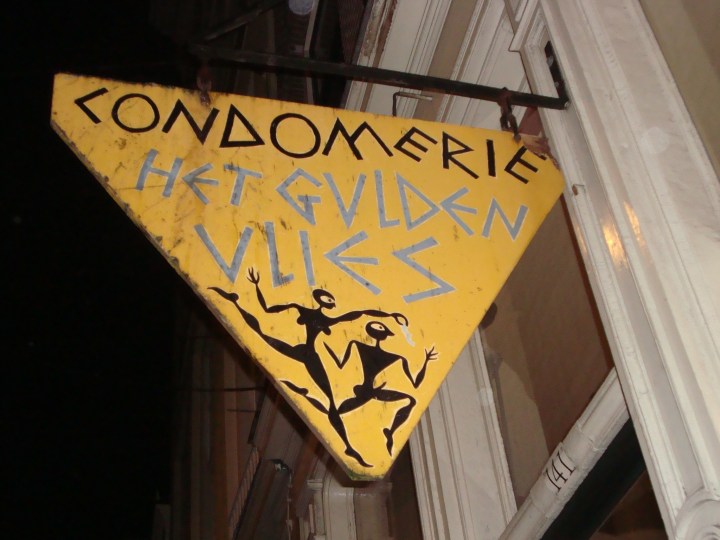 Condomerie, o la tienda de condones. Tipo emrcería, digamos